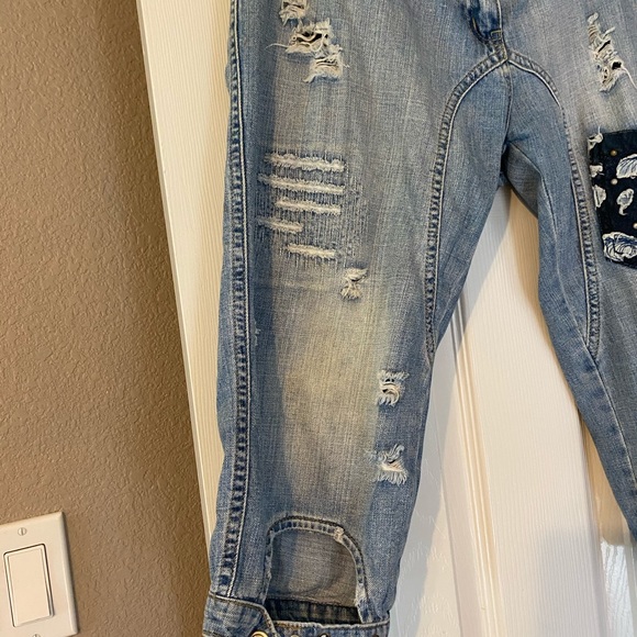 Capris - Picture 3 of 8